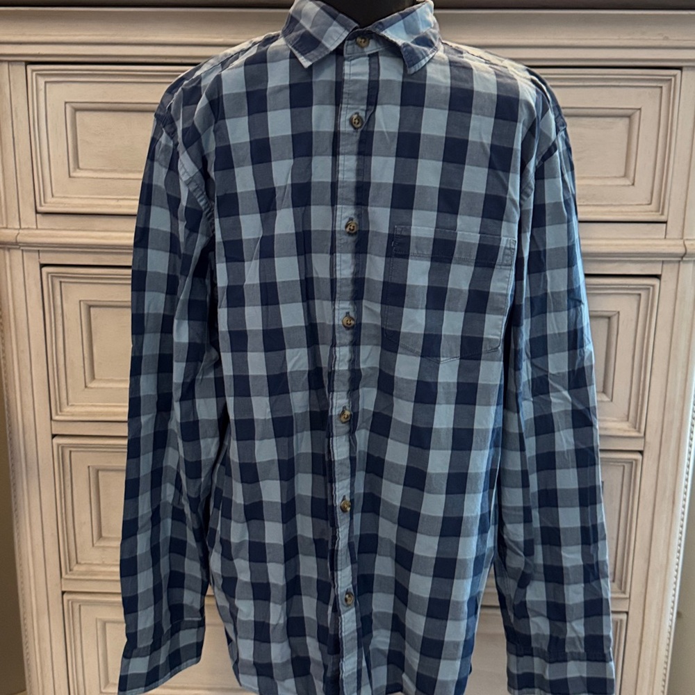 Old Navy Men’s Navy and Light Blue Plaid Shirt Large